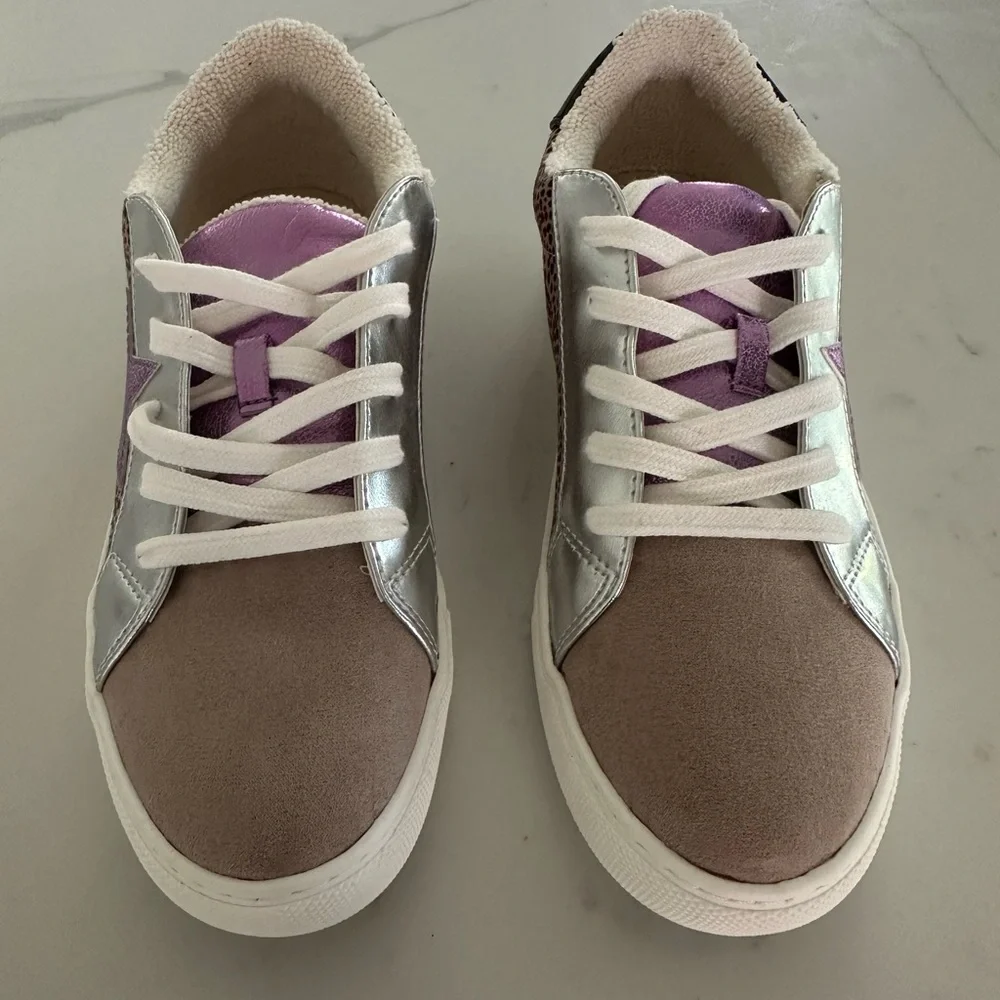 NWOT: Steve Madden Rezume Summer Sneaker - Kids'